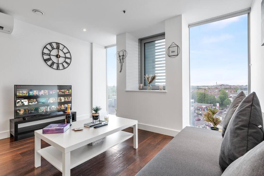 Amazing Britania 1 Bedroom Flat In London Bp40 Екстериор снимка