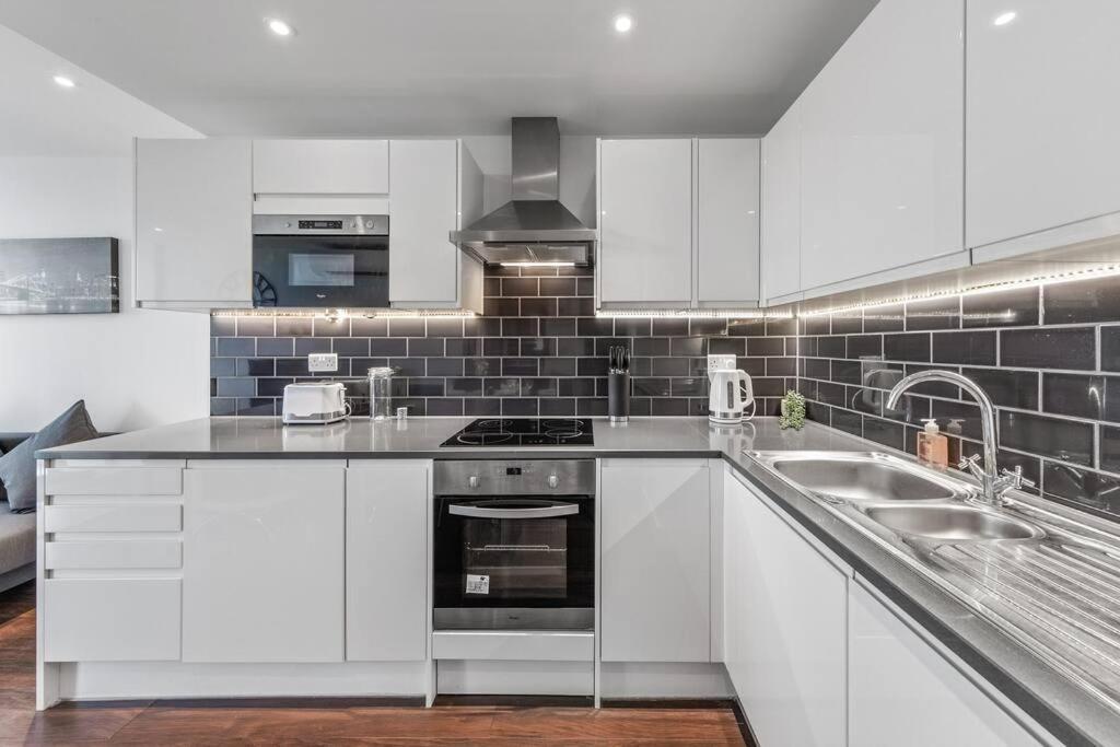 Amazing Britania 1 Bedroom Flat In London Bp40 Екстериор снимка